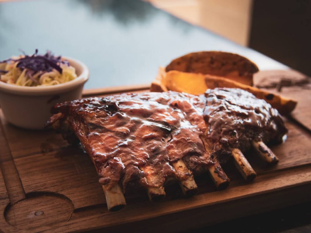 Costillas de cerdo destacadas